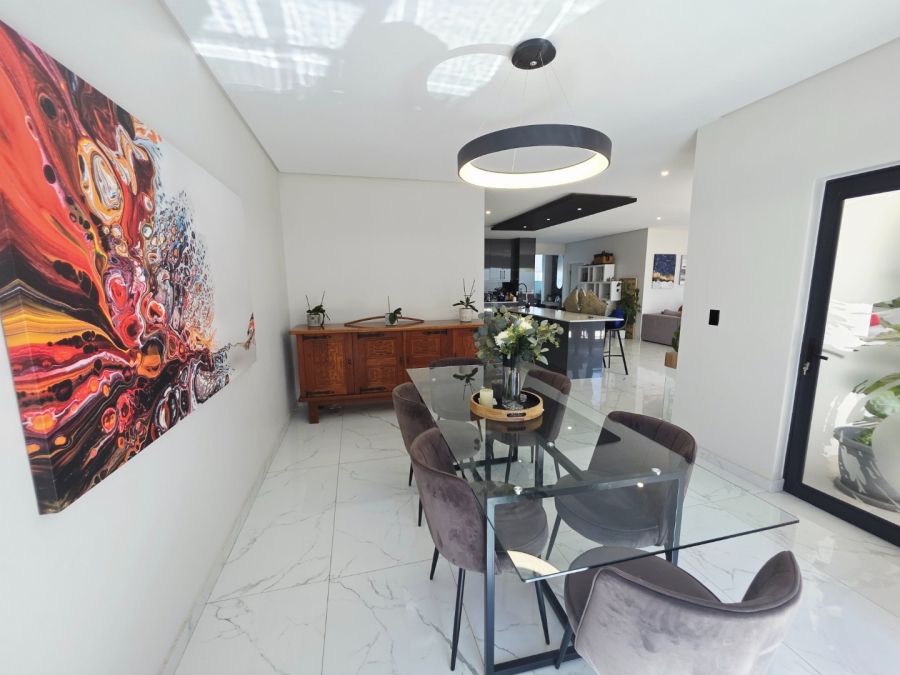 5 Bedroom Property for Sale in Sandown Western Cape